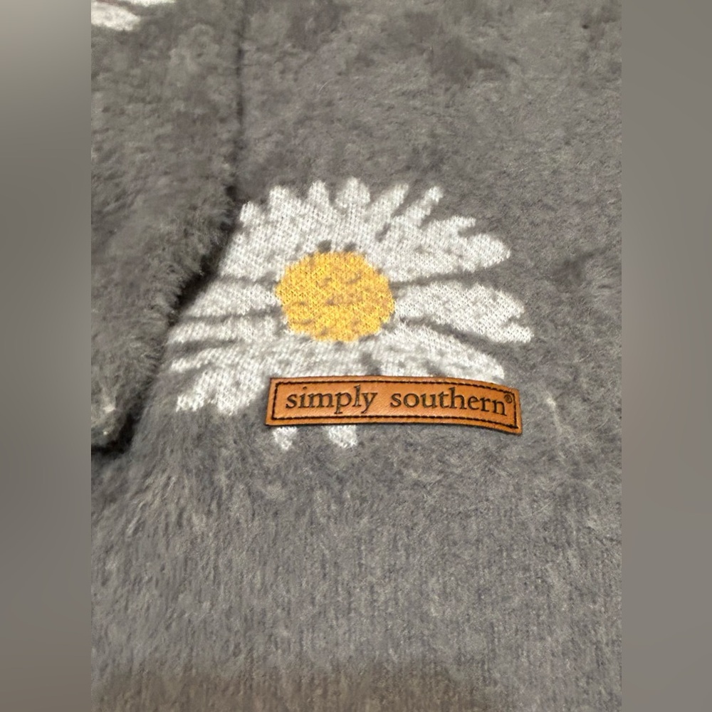 Simply Southern Gray Sweater with Daisy Pattern - Picture 2 of 8